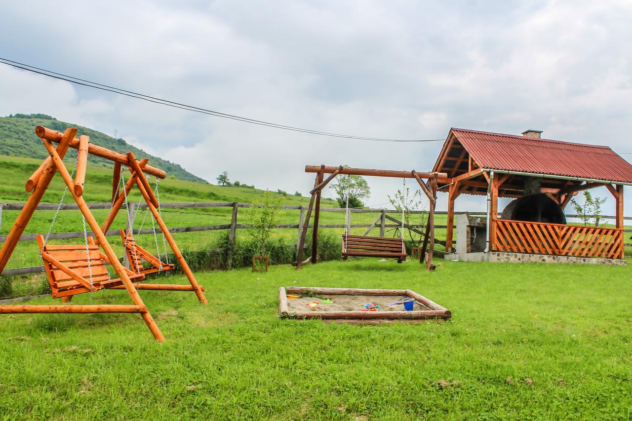 Mano Kulcsoshazak Villa เปรอิด ภายนอก รูปภาพ